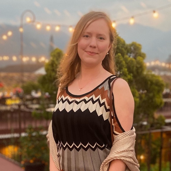 Meet the Posher - Picture 1 of 8